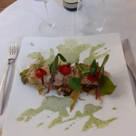 Logis Le Grand Du Louvre 2* Valognes