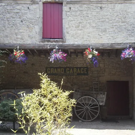 Logis Le Grand Du Louvre 2* Valognes
