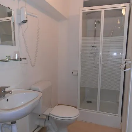 Hotel Logis Le Grand Du Louvre Valognes