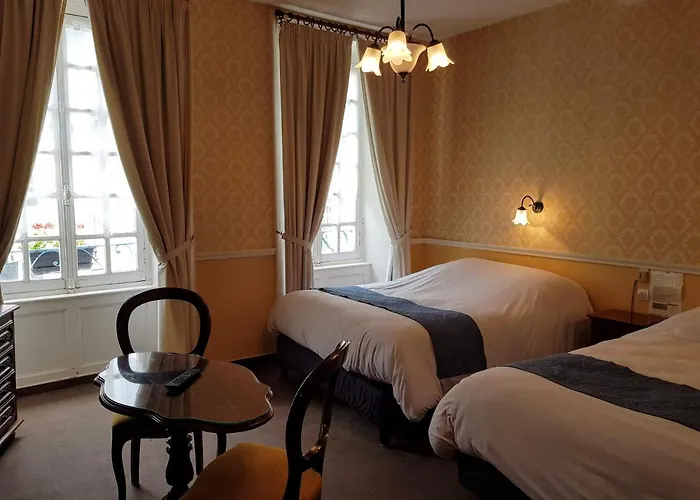 Hotel Logis Le Grand Du Louvre 2*